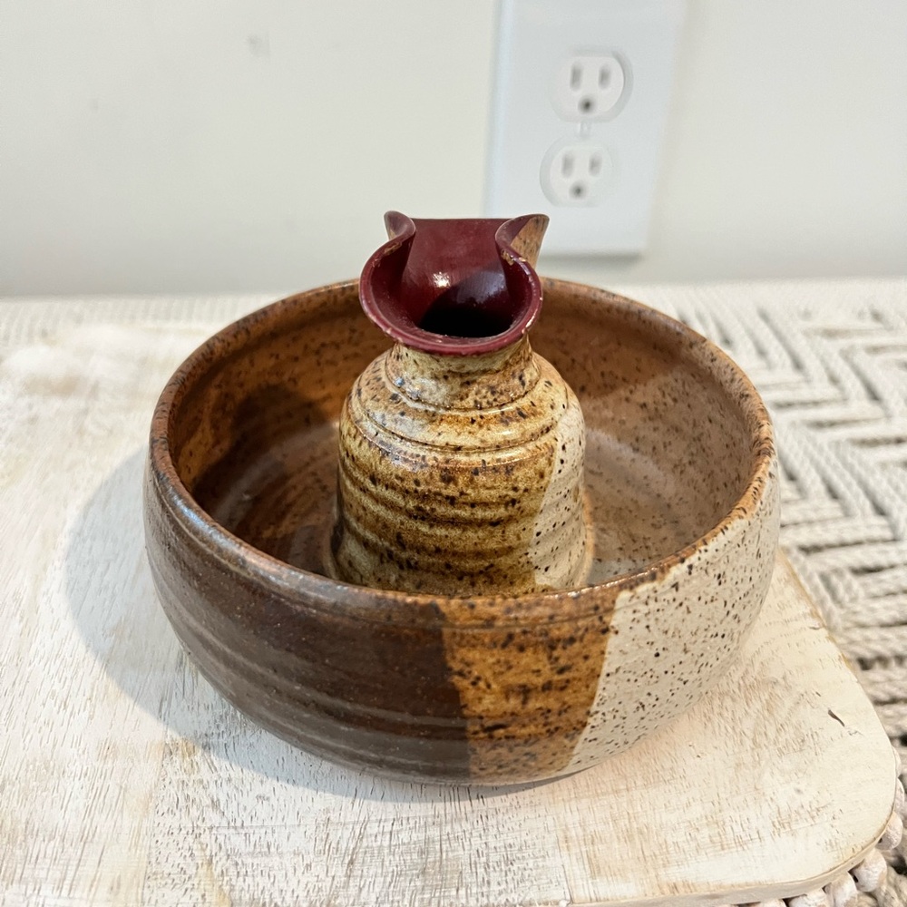 Handcrafted Ceramic Olive & Olive pit holder eat Olive put in in middle vase